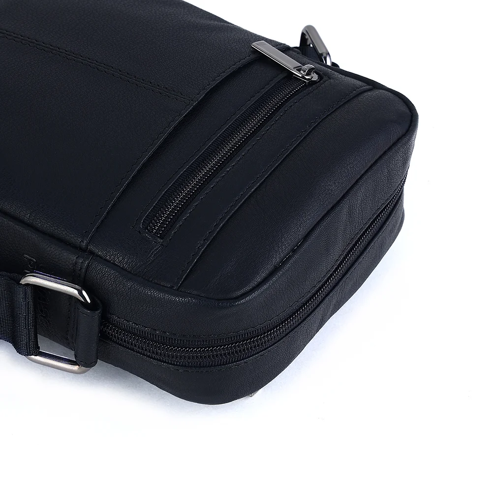 CHASE PLUS Body Bag Metro sling black - Premio
